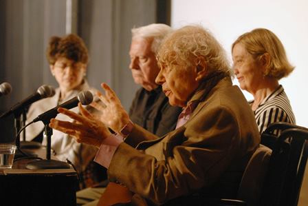 Press conference, Libary for the Performing Arts, New York, 2007. Foreground Merce Cunningham, background (l-r) curators Barbara Cohen-Stratyner, David Vaughan, Michelle Potter