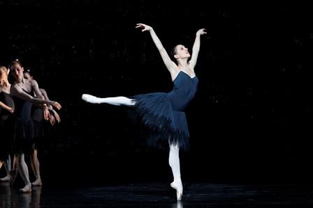 Leanne Stojmenov in Graeme Murphy's 'Swan Lake'. Photo: Jeff Busby, 2013.