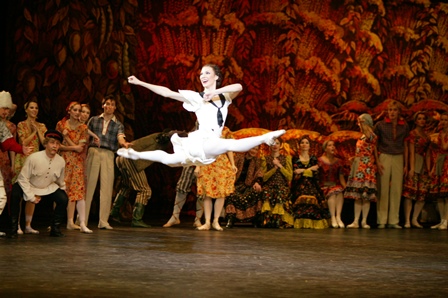 Maria Aleksandrova in 'The Bright Stream'. Photo: Damir Yusupov