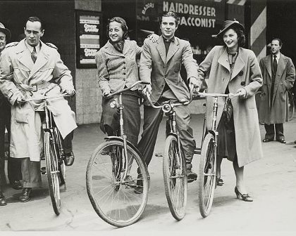 Anna Volkova and colleagues in Australia,1938