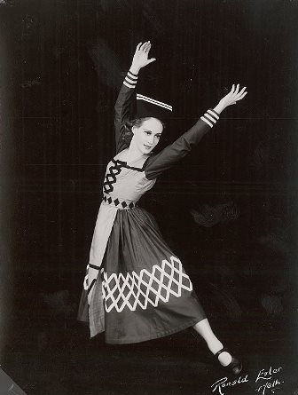 Laurel Martyn in 'En Saga', 1947. Photo: Ronald Esler