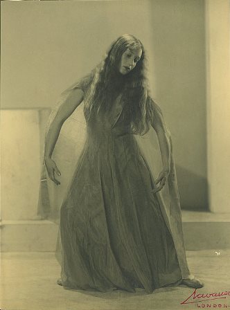 Laurel Martyn in 'Exile', London 1935