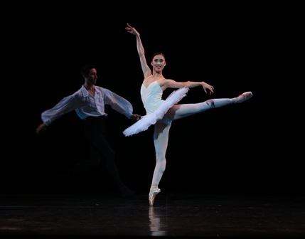 Ako Kondo in 'Suite en blanc', the Australian Ballet, 2014. Photo courtesy of the Australian Ballet