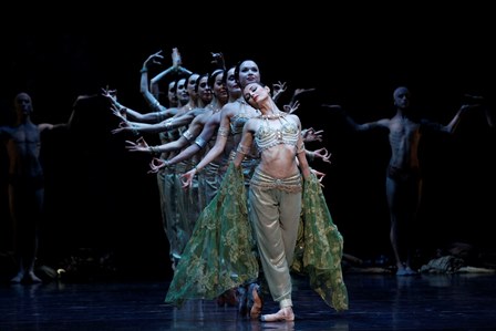 Amber Scott and artists of the Australian Ballet in 'La Bayadère'. Photo: Jeff Busby.