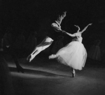 Marilyn Jones and Jonathan Watts in 'Les Sylphides'. The Australian Ballet 1963. Photo Walter Stringer, National Library of Australia