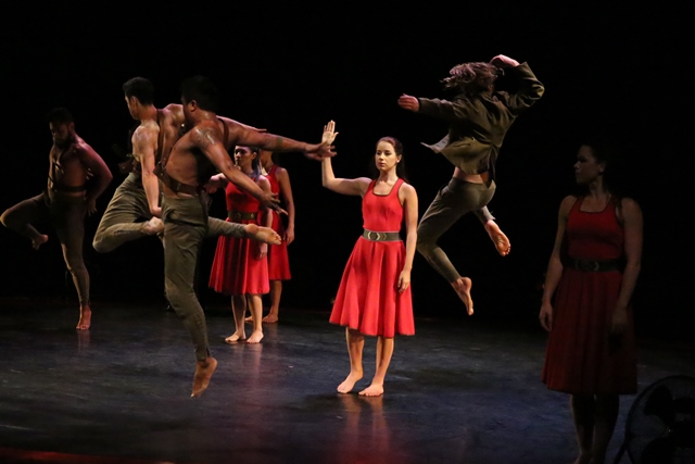 'Rotunda'. The New Zealand Dance Company. Photo: Caroline Bindon, 2015