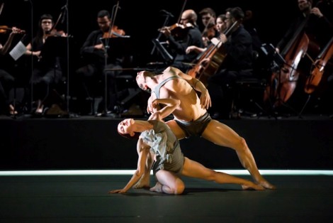 Jesse Scales and David Mack in 'Variation 10'. Sydney Dance Company, 2015. Photo: Peter Grieg