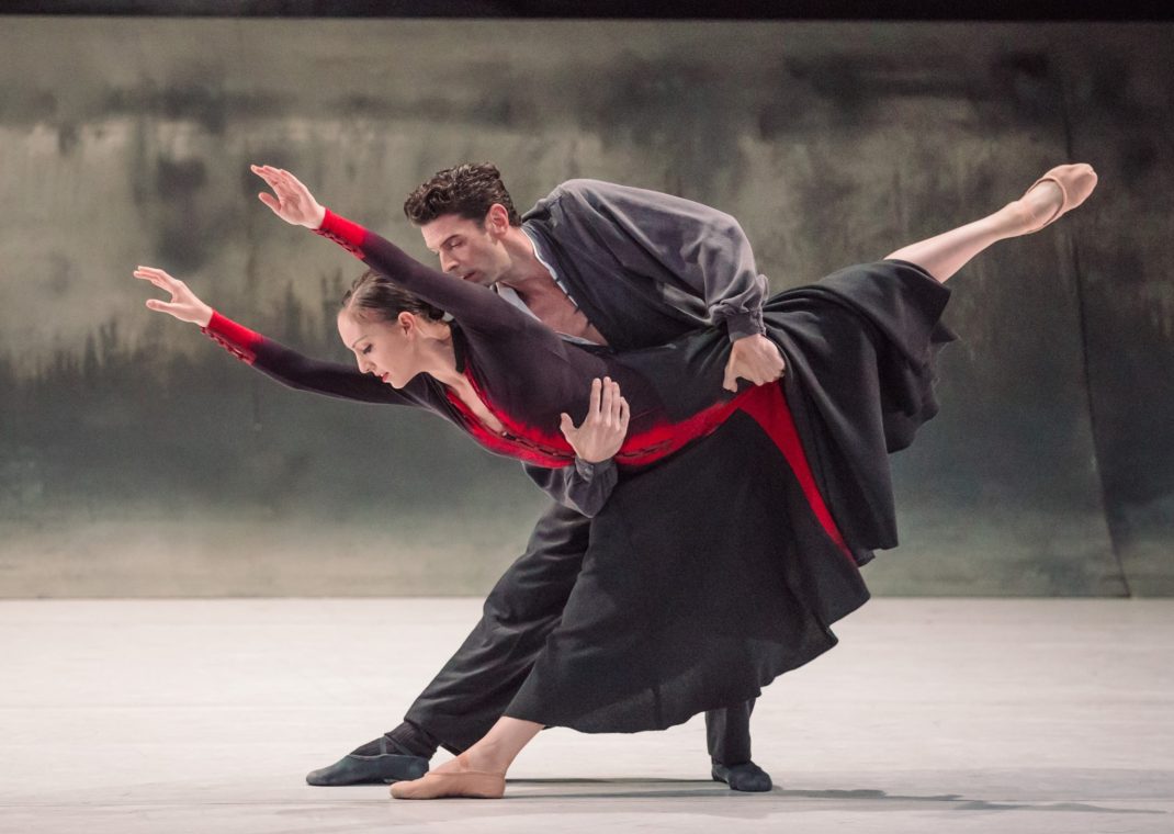 Leanne Stojmenov and Andrew Killian in 'Forgotten Land'. The Australian Ballet 2016. Photo: Daniel Boud