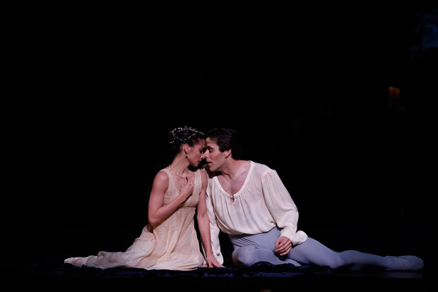 Karina González and Connor Walsh, Houston Ballet's Romeo and Juliet, Melbourne 2016. Photo: © Jeff Busby