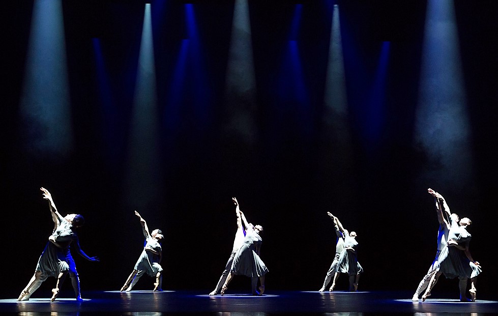 Artists of Queensland Ballet in Natalie Weir's 'We who are left', 2016. Photo: David Kelly