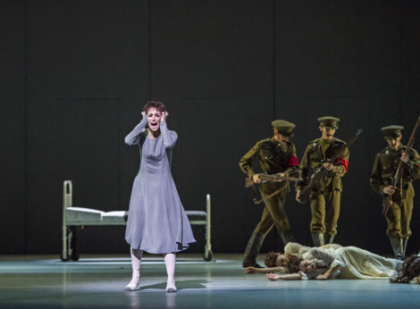 Lauren Cuthbertson as Anna Anderson and artists of the Royal Ballet in 'Anastasia' Act III. © ROH 2016. Photo: Tristram Kenton