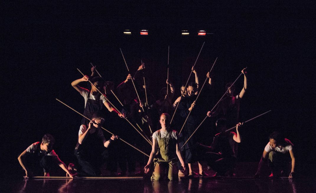 Dancers of QL2 Dance in 'Allone'. Photo Lorna Sim