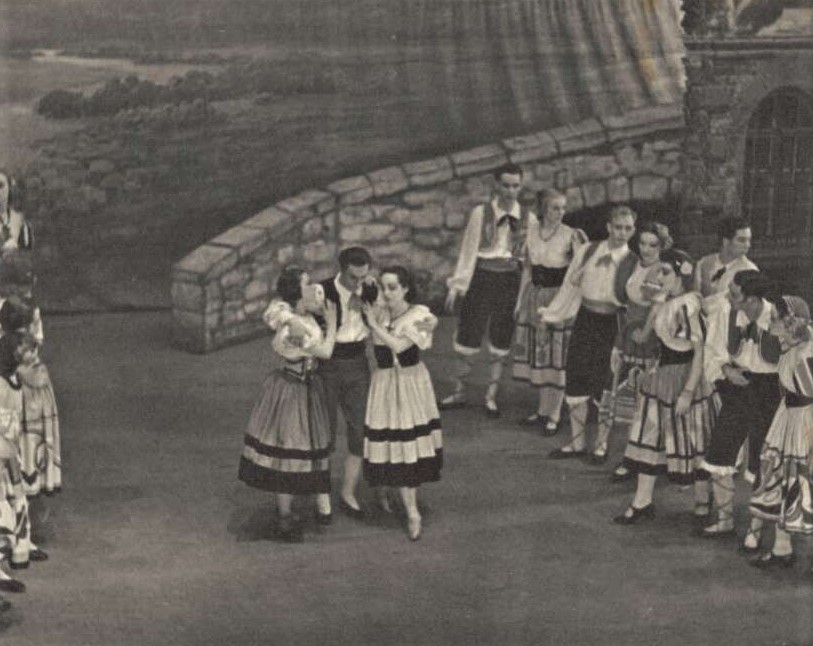 Serge Bousloff with Edna Busse (left) and Rachel Cameron in 'L'amour ridicule', Borovansky Ballet 1940. Photo Hugh P Hall