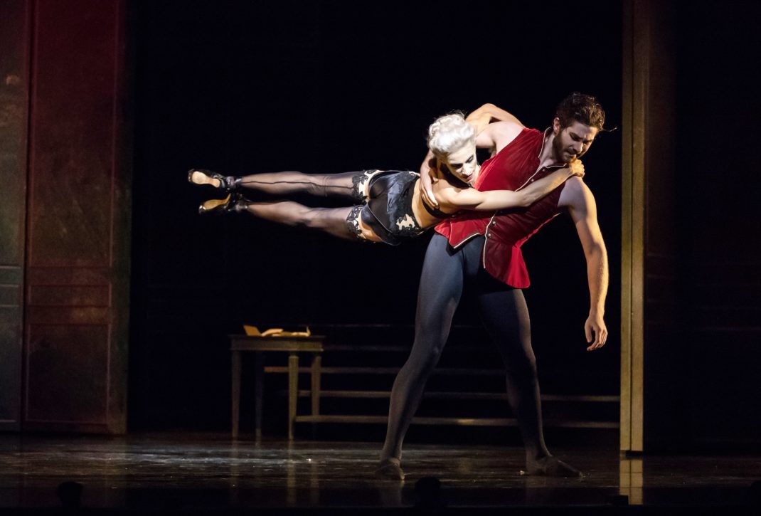 Laura Hidalgo and Alexander Idaszak in Liam Scarlett's 'Dangerous Liaisons'. Quensland Ballet, 2019. Photo David Kelly