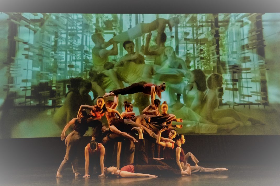 Quantum Leap dancers in Ruth Osborne's 'Naturally Mad Made'. Filling the Space, 2019. Photo: © Lorna Sim