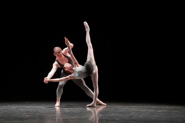 Louise Camelbeke & Zachary Healy in Loughlan Prior's 'Time Weaver'. New Zealand School of Dance, 2021. Photo: © Stephen A'Court